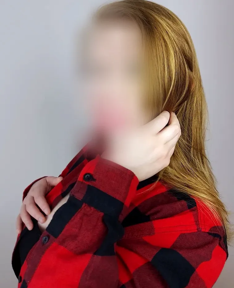 Greta, 23