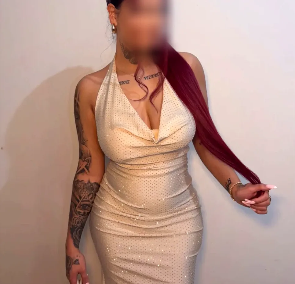 Jasmin, 22