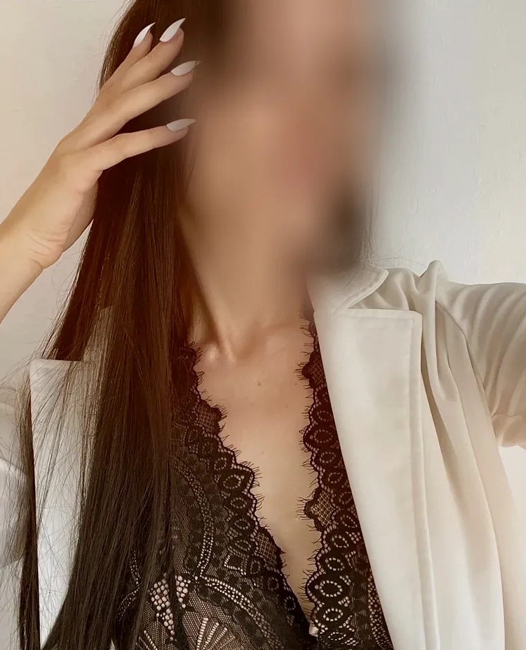 Maike, 25