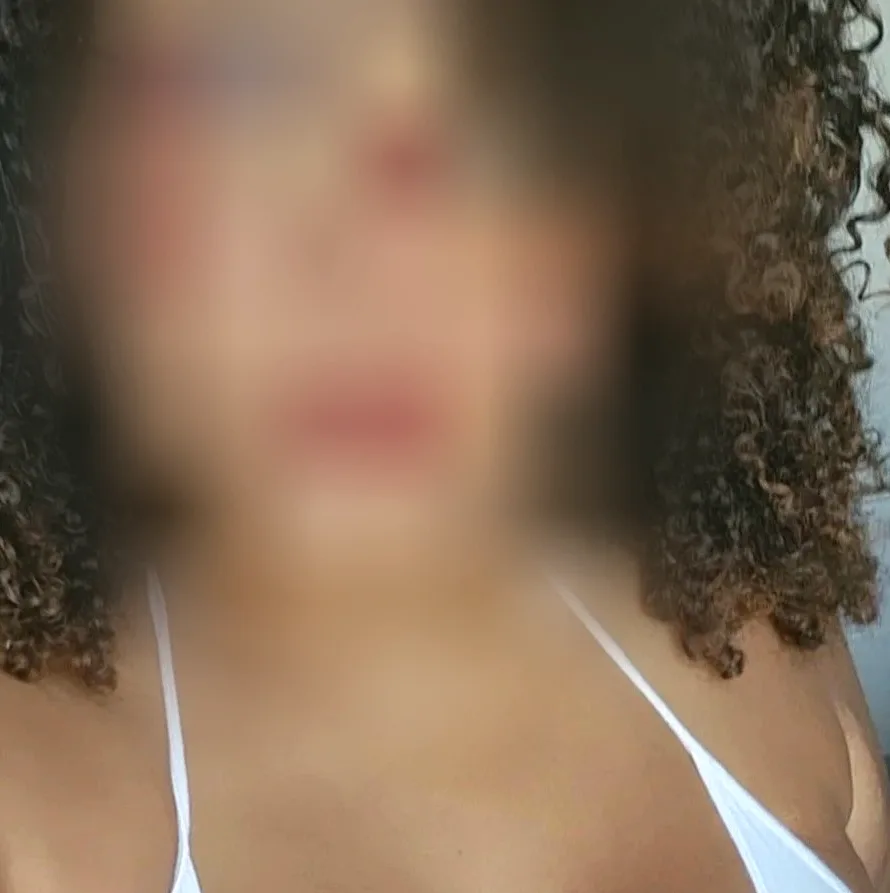 Mira, 33