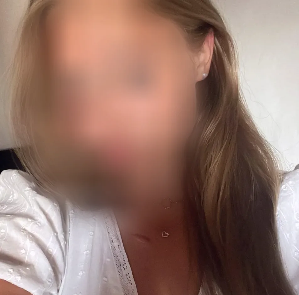 Stefanie, 19