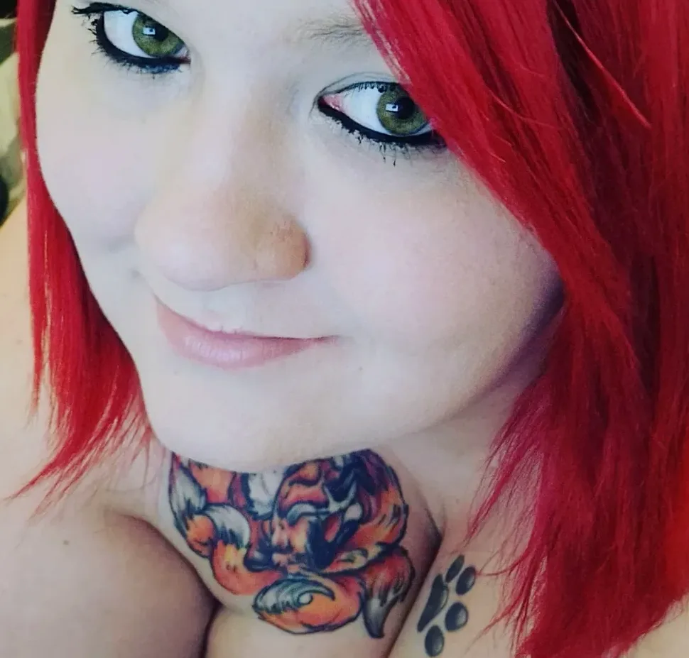 Vivien, 32