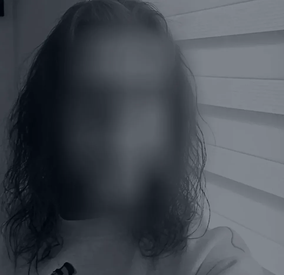 Yasmin, 33
